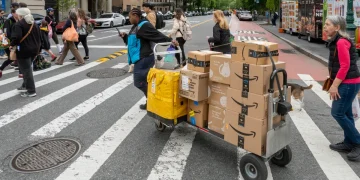 Amazon Shipping prepares higher holiday delivery surcharges for the 2026 peak season
