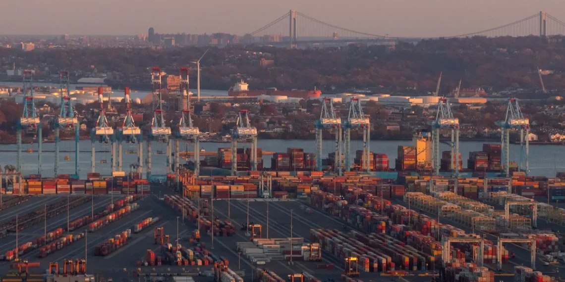 Port of New York and New Jersey rolls out $39M incentive program for zero-emission trucks