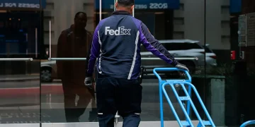 FedEx to raise U.S. shipping rates by 5.9% in 2027