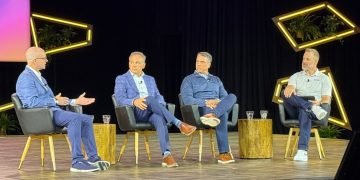 AI’s Buzz in Trucking Is Justified, Trimble Panel Says