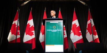 Carney, Harper make the case for Canada at inaugural investment summit