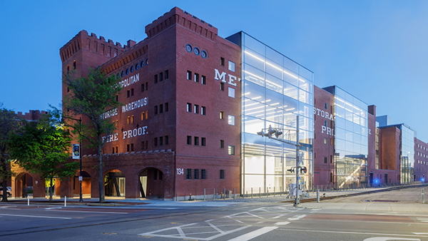Architecture firm Diller Scofidio + Renfro intentionally retained many of the Met warehouse’s original brick features as a tribute to its past.