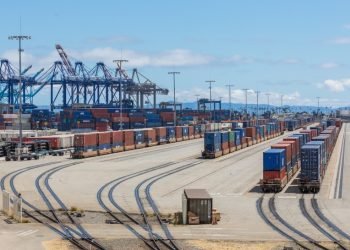 Rail Container Dwell Times Rise at Major U.S. Ports