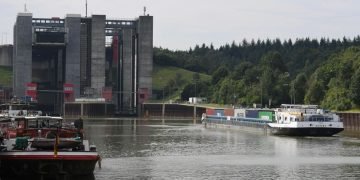 Record-low Rhine levels choke barge traffic, putting Europe’s wider transport network under pressure