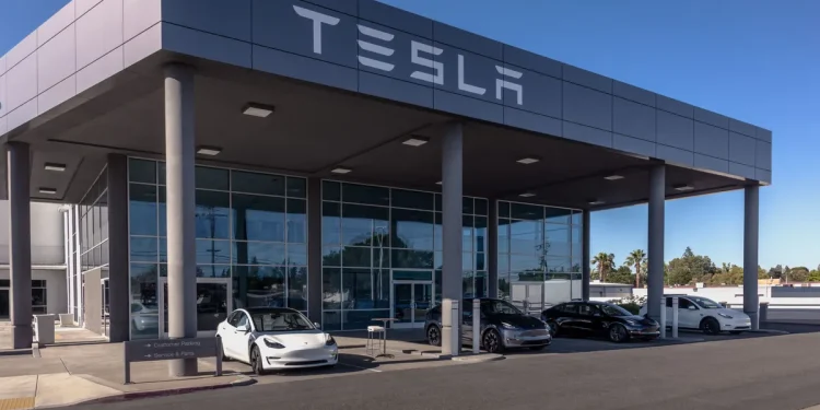 Tesla plans $1.4M Texas distribution center