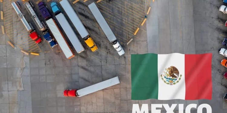 Mexican truckers block California border crossing amid B-1 visa crackdown