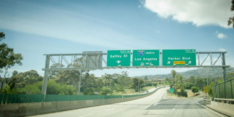 California and FMCSA clash in court over non-domiciled CDLs