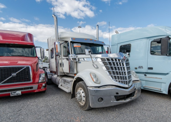 Bank Exits Squeeze Truck Financing for Mid-Size Fleets