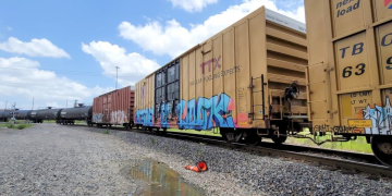 U.S. rail traffic falls 3.7% in a rare off-week
