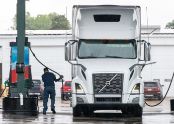 FleetCor, CEO Agree to Pay $100 Million Over Hidden Fuel-Card Fees