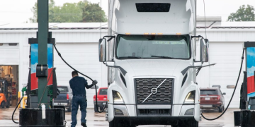 FleetCor, CEO Agree to Pay $100 Million Over Hidden Fuel-Card Fees