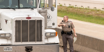 Judicial questioning puts pressure on federal government over non-domiciled CDL rule in Lujan case