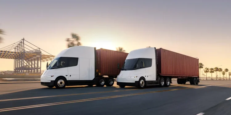 Shippers’ coalition accelerates adoption of Class 8 battery-electric trucks