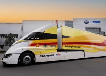 Shell and FAW test immersion-cooled batteries to improve truck performance