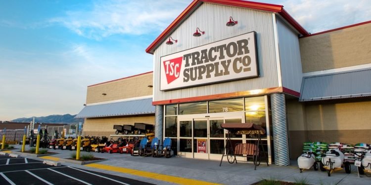 Tractor Supply opens $200 million automated distribution center in Idaho