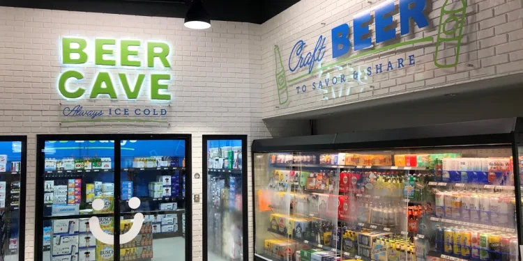 The perfect mix: How convenience stores can balance human ideas and AI in SKU planning