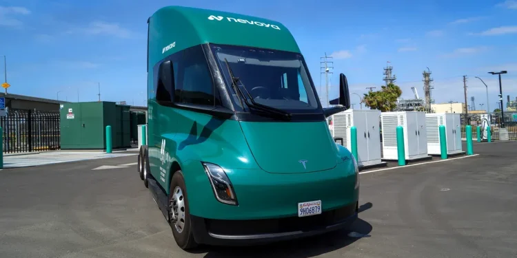 Google backs deployment of 25 electric trucks on Texas freight corridor