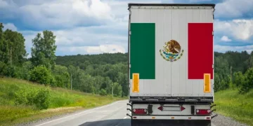 Borderlands Mexico: Trucker protest raises stakes in Mexico-US B-1 visa dispute