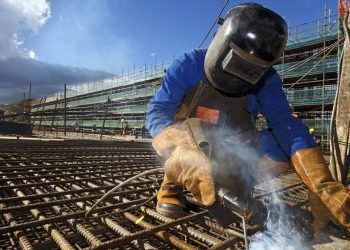Manitoba apprentices exceed work-hour targets on major construction projects