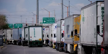 U.S. Trucking Crackdown Sparks Concerns Over Cross-Border Freight Delays
