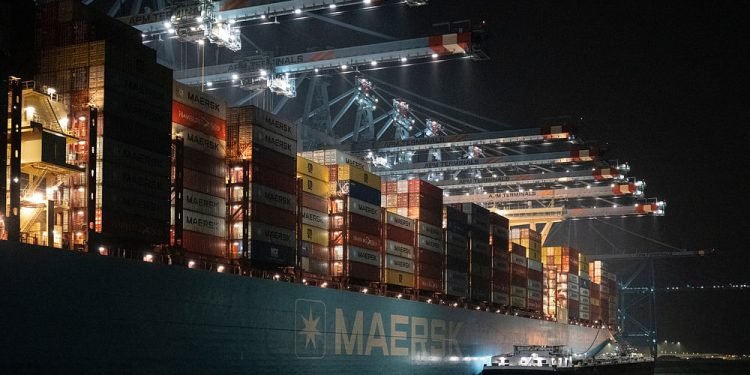 Maersk and Singapore Complete World’s Largest Ethanol Bunkering Trial