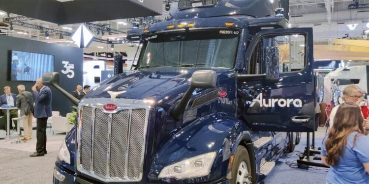 Aurora maintains its ambition to deploy more than 1,000 autonomous trucks by 2027 despite production delays