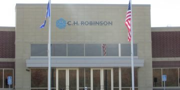 C.H. Robinson’s RXO Acquisition Wins Analyst Support, but Debt Raises S&P Concerns