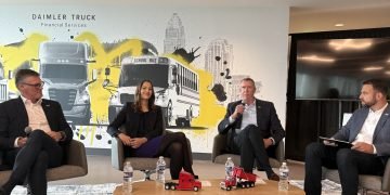 Daimler Truck Signals 2027 Engine Plans, Freight Market Recovery and Autonomous Driving Milestones