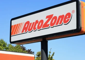 AutoZone hones in on domestic distribution network