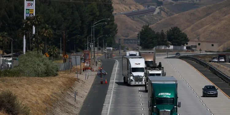 California diesel prices stay above $8 per gallon as trucking industry seeks government support