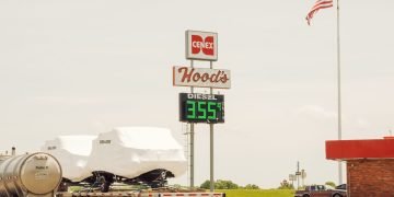 Florida Trucking Firms Face Mounting Pressure as Diesel Costs Erode Profit Margins
