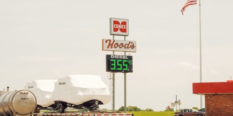 Florida Trucking Firms Face Mounting Pressure as Diesel Costs Erode Profit Margins