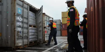 Battery container fire risks drive new US push for mandatory labeling