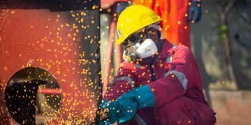 Recyclers Lift Offers as Shipowners Keep Older Vessels Trading