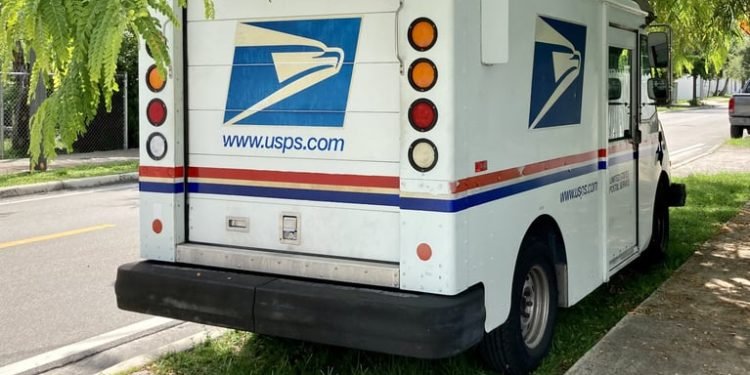 Orlando Trucking Company Owner Admits to $1 Million USPS Freight Auction Fraud