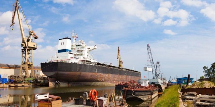 US and Denmark Forge Maritime Partnership to Boost Shipbuilding Capacity