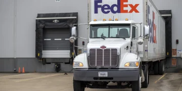 FedEx strengthens quarterly performance as major business restructuring progresses