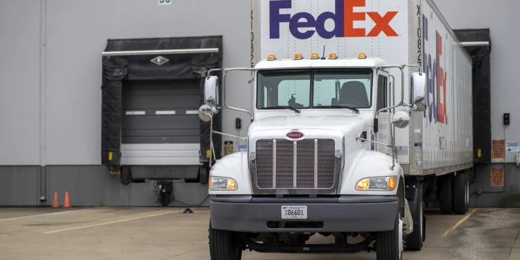 FedEx strengthens quarterly performance as major business restructuring progresses