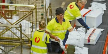 Australia Post CEO Paul Graham to Step Down as Financial Pressures Persist