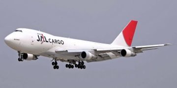 Japan Airlines adds B747 freighter network to meet strong demand for AI cargo