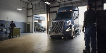 Volvo Expands Service Contract to Cover Major Powertrain Repairs