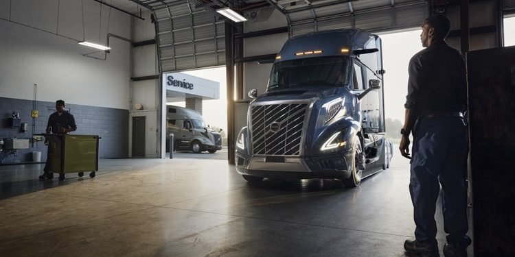 Volvo Expands Service Contract to Cover Major Powertrain Repairs