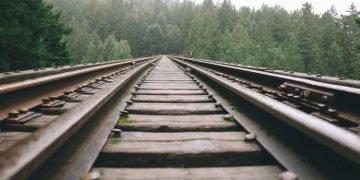 U.S. Rail Freight Climbs 8.5% as Steel and Intermodal Traffic Strengthen